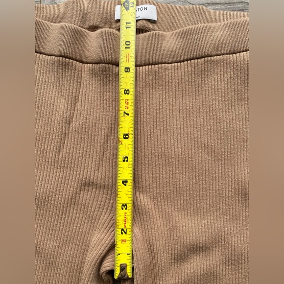 Aritzia Babaton Distill Legging camel/ tan | rubbed knit | split hem - Picture 13 of 14